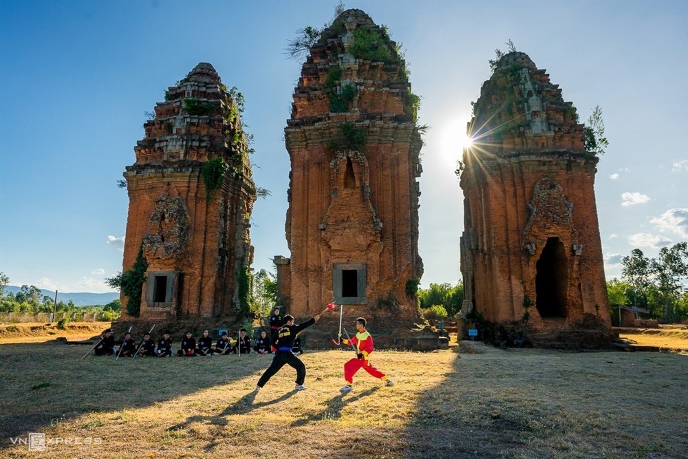 thap-duong-long-tay-son-binh-dinh-dulichquynhon